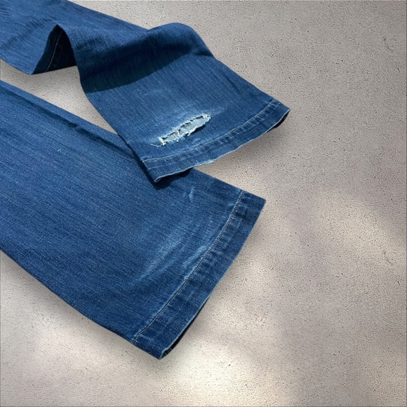 Gap Low Rise Long & Lean Flare Jeans - Picture 5 of 7